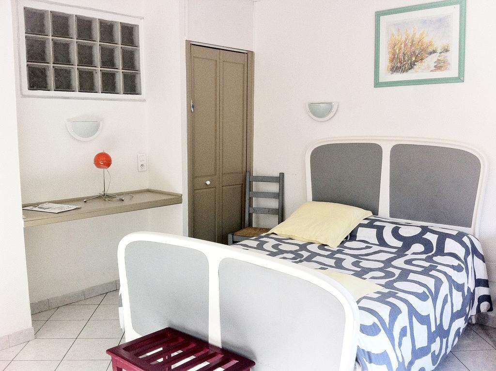 Hotel Residence Larroque Косад Стая снимка