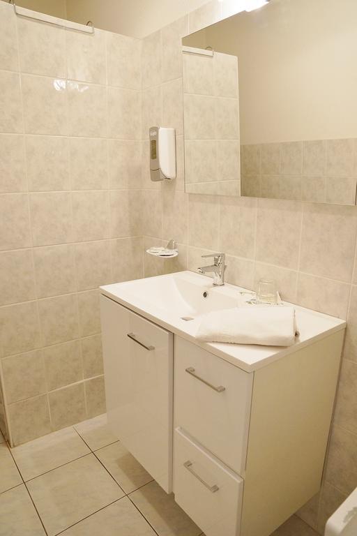 Hotel Residence Larroque Косад Стая снимка